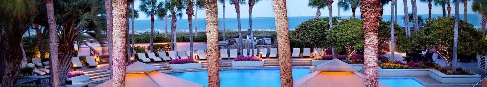 the-westing-hilton-head-island-poolside-bar-heritage-golf-group-collection-1600x287